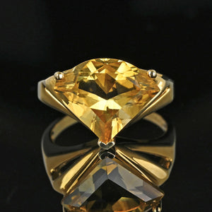 Vintage 14K Gold 6.5 CTW Trillion Cut Citrine Ring - Boylerpf