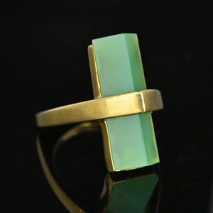 Modernist 18K Gold Euro Shank Chrysoprase Ring - Boylerpf