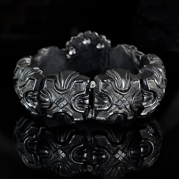 Bracelet 20 Totem en corne noire et laque Roux Bracelet 20 Totem en corne noire et laque Roux