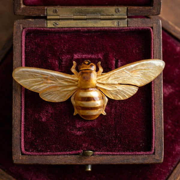 Antique French Art Nouveau Carved Horn Bee Brooch - Boylerpf