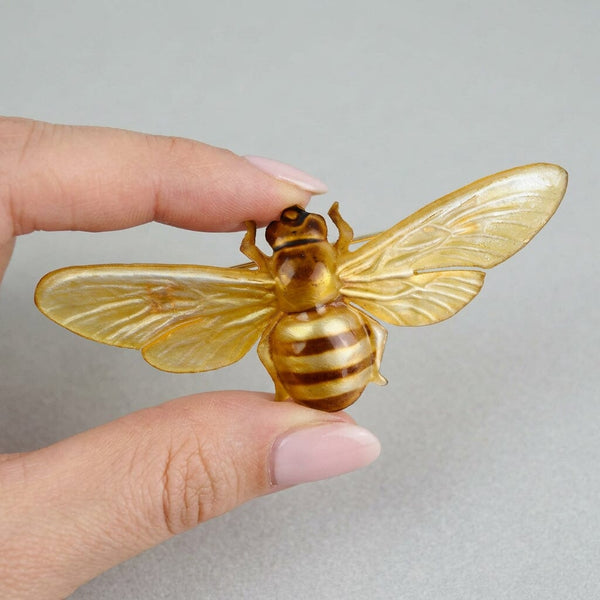 Antique French Art Nouveau Carved Horn Bee Brooch - Boylerpf