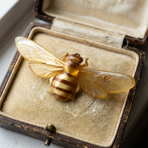 Antique French Art Nouveau Carved Horn Bee Brooch - Boylerpf
