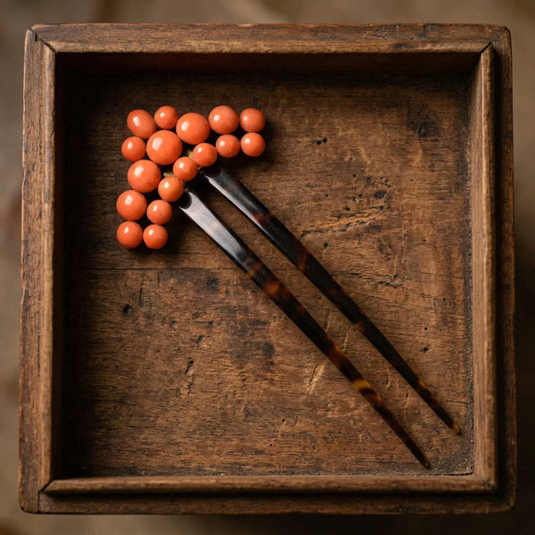 Antique Victorian Coral Hair Pin in Gilt Silver and Shell - Boylerpf