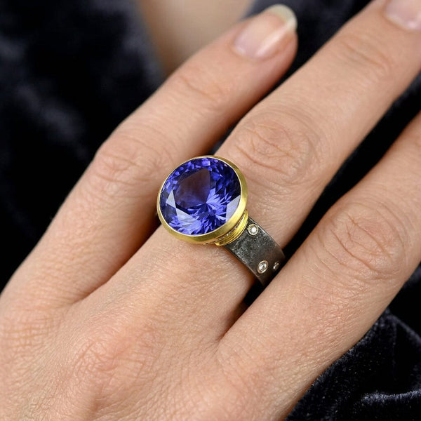 Pat Flynn Queen’s Ring 7.14ct Tanzanite 18K Gold Diamond - Boylerpf
