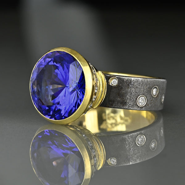 Pat Flynn Queen’s Ring 7.14ct Tanzanite 18K Gold Diamond - Boylerpf