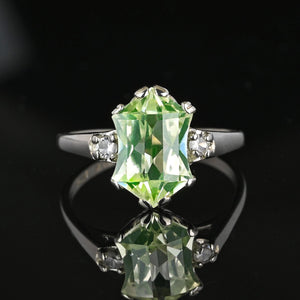 Vintage 10K White Gold Fancy Cut Green Spinel Ring - Boylerpf