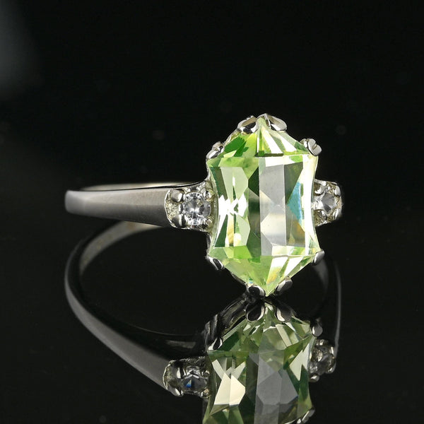 Vintage 10K White Gold Fancy Cut Green Spinel Ring - Boylerpf