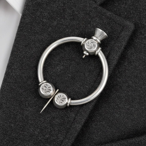 Antique Silver Scottish Banded Agate Penannular Brooch Kilt Pin