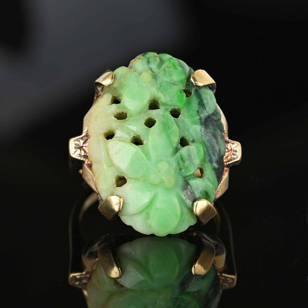 1930s Carved Floral Pierced Jade Ring in Gold - Boylerpf