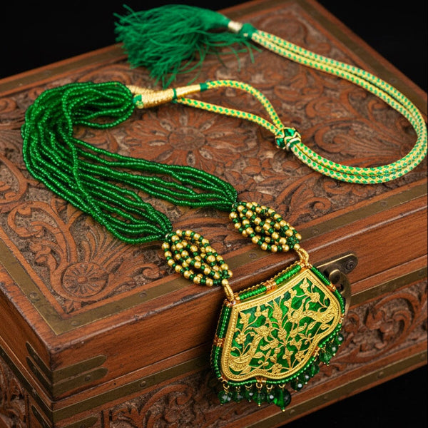 Vintage Thewa 18K Gold Enamel Green Glass Necklace