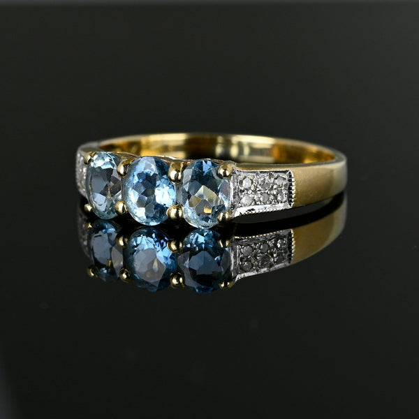 Vintage Diamond Three Stone Aquamarine Ring in Gold - Boylerpf