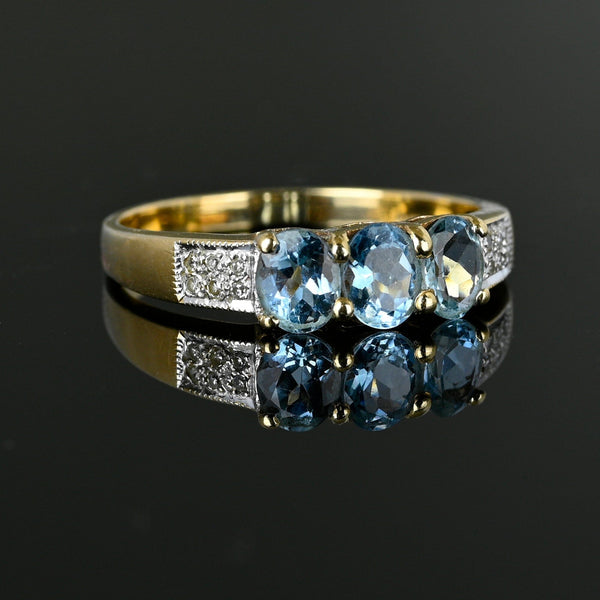 Vintage Diamond Three Stone Aquamarine Ring in Gold - Boylerpf