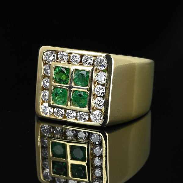 Exquisite Emerald Diamond Halo Cluster Signet Ring in 14K Gold - Boylerpf