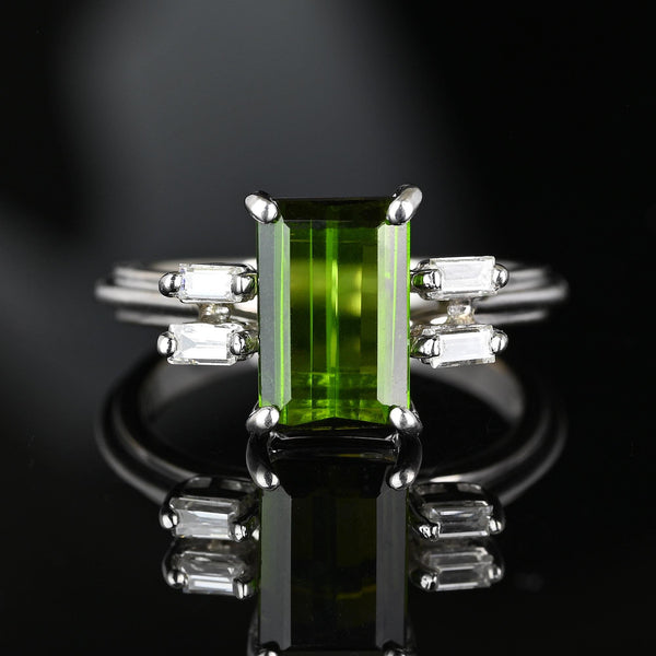 18K White Gold Baguette Diamond Green Tourmaline Ring - Boylerpf