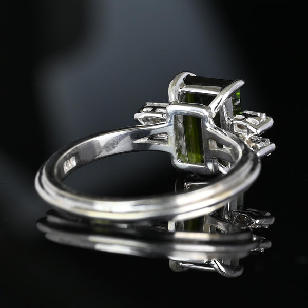 18K White Gold Baguette Diamond Green Tourmaline Ring - Boylerpf