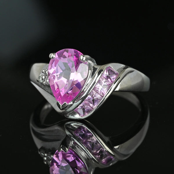 Vintage Pear Cut Pink Sapphire Diamond Ring in White Gold - Boylerpf