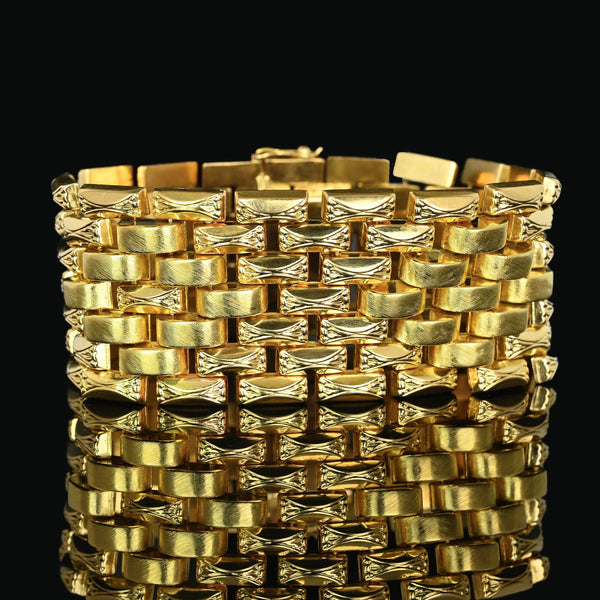 Retro 18K Gold Wide Panther Tank Link Bracelet, 74.8 Grams - Boylerpf