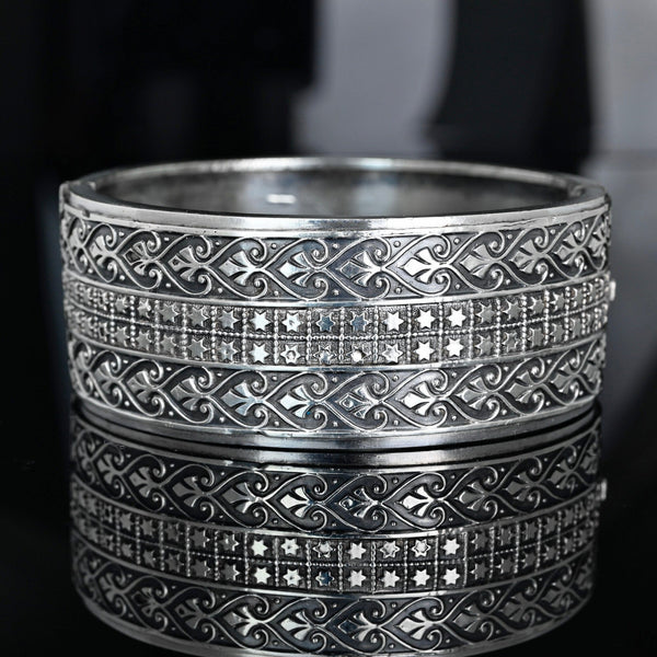 Antique Victorian Sterling Silver Engraved Bangle, 1885 - Boylerpf