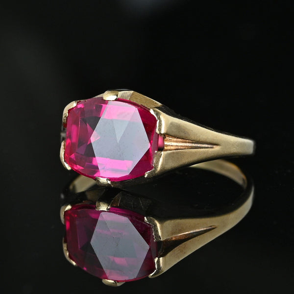 Vintage Art Deco Fancy Cut Ruby Signet Ring in Gold - Boylerpf