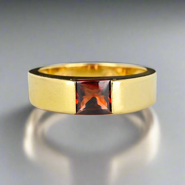 Vintage 14K Gold Smooth Top Red Tourmaline Ring Band - Boylerpf