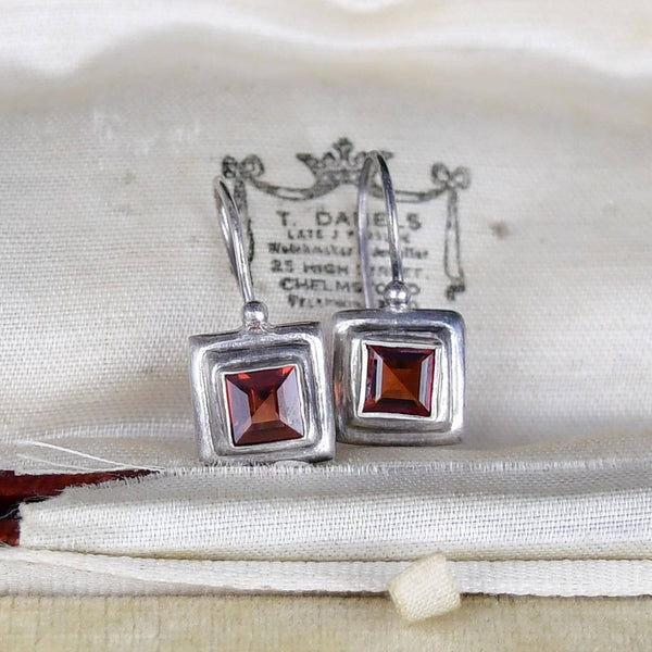 Vintage Sterling Silver Garnet Square Drop Earrings - Boylerpf