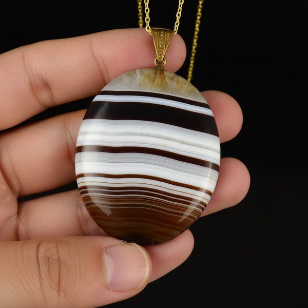 Victorian Large Banded Agate Pendant Necklace