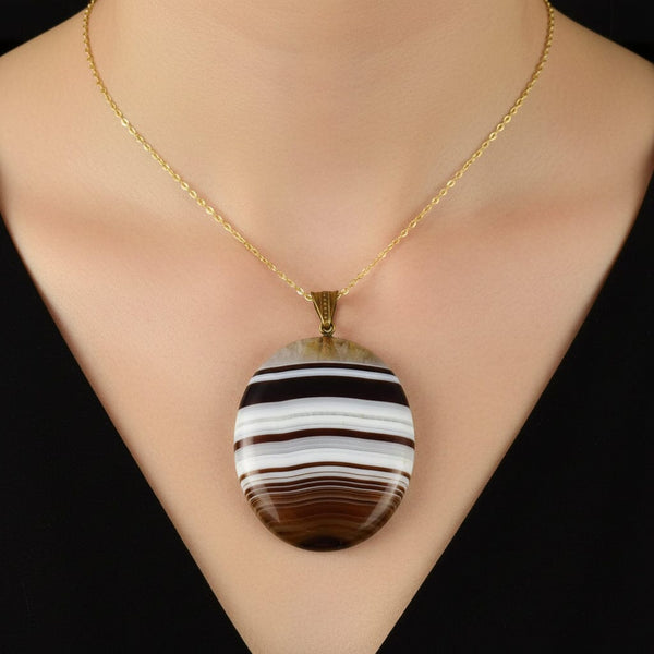 Victorian Large Banded Agate Pendant Necklace