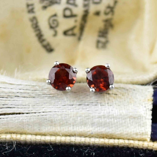 Vintage 14K White Gold Garnet Stud Earrings - Boylerpf