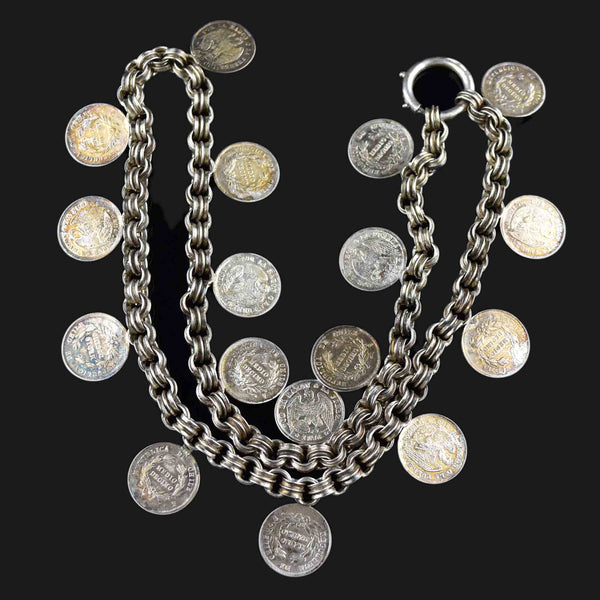 Chanel - Vintage Gold Metal Chain Necklace CC Logo Medallion Necklace -  Catawiki