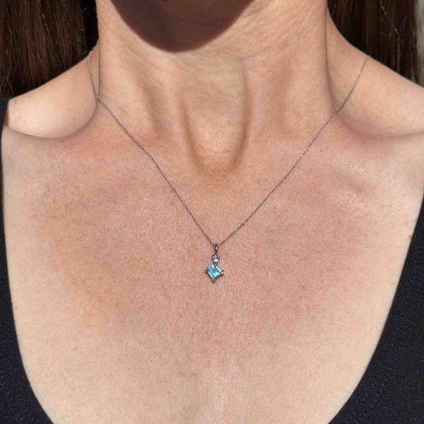 Vintage 10K White Gold Diamond Blue Topaz Pendant Necklace - Boylerpf