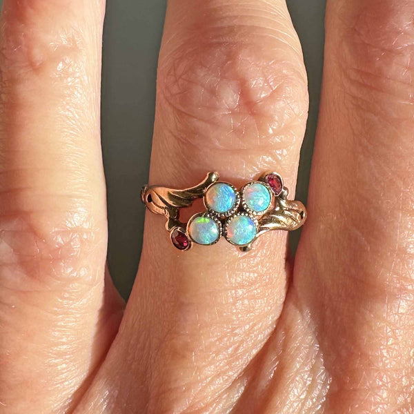 Victorian era 18K gold white opal diamond ring – Curiously timeless