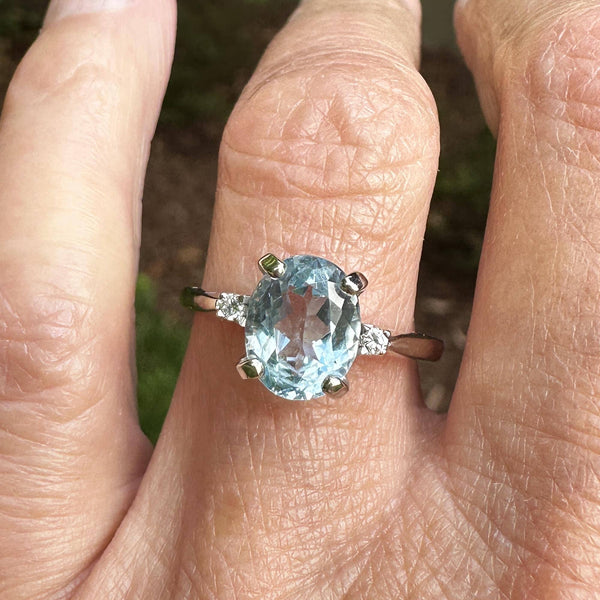 Vintage Diamond Accent Aquamarine Solitaire Ring in White Gold - Boylerpf