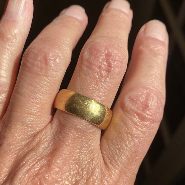 Superb Krementz Wide 18K Gold Band Ring, Unisex - Boylerpf