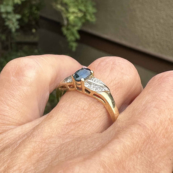 Oval Dark Blue Sapphire Ring w/ Diamond Accents 14K Yellow Gold