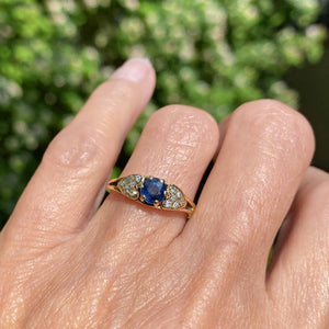 Vintage Gold Diamond Heart Shoulder Sapphire Ring - Boylerpf