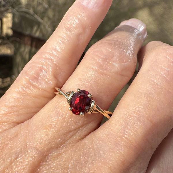 Vintage 10K Gold Garnet Solitaire Ring - Boylerpf