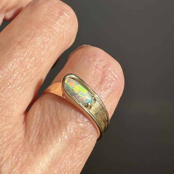 Vintage 14K Gold Buckle Cabochon Opal Ring Band - Boylerpf