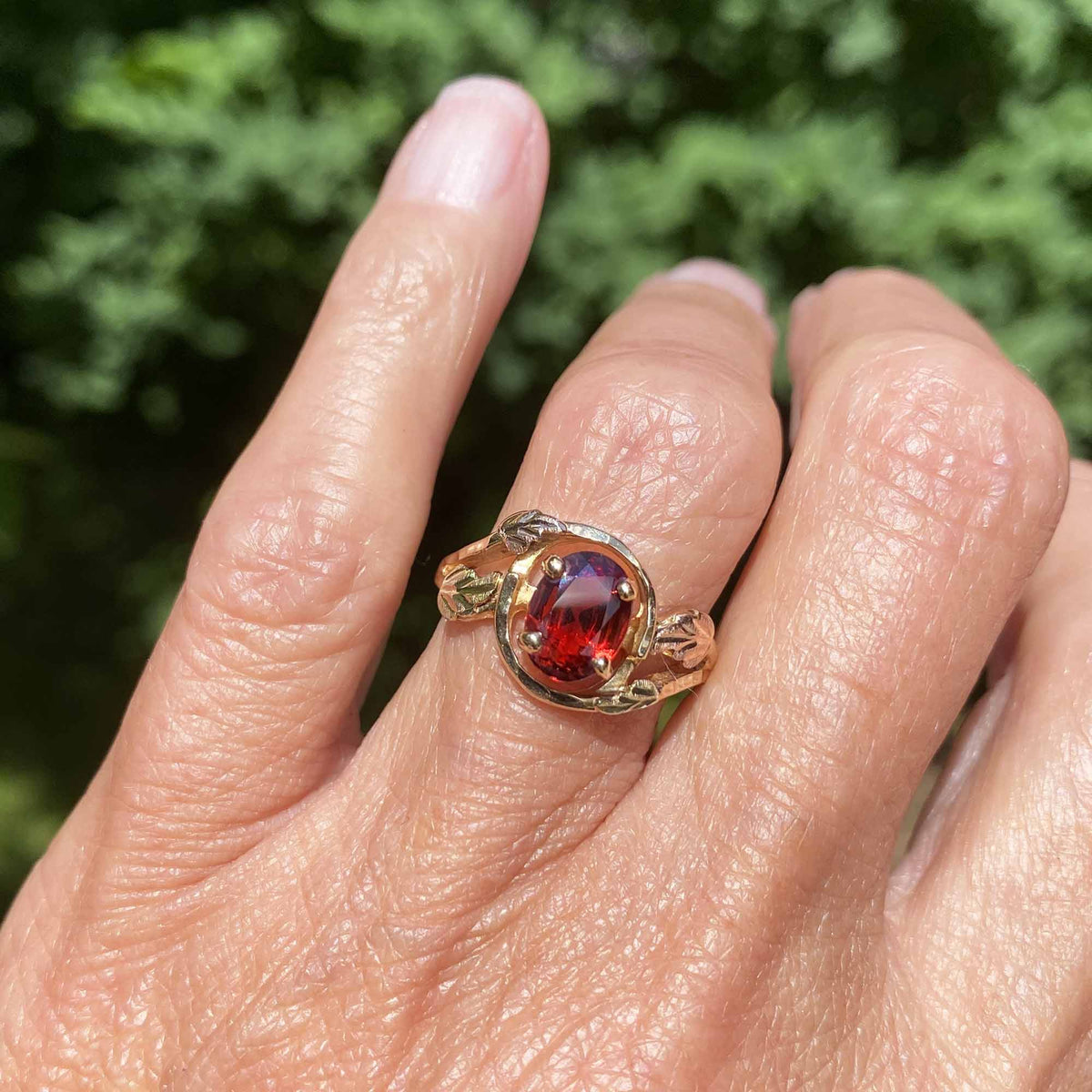Vintage Bypass Style Black Hills Gold Garnet Ring – Boylerpf