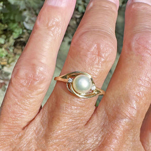 Vintage Diamond Accent Pearl Solitaire Ring | Boylerpf