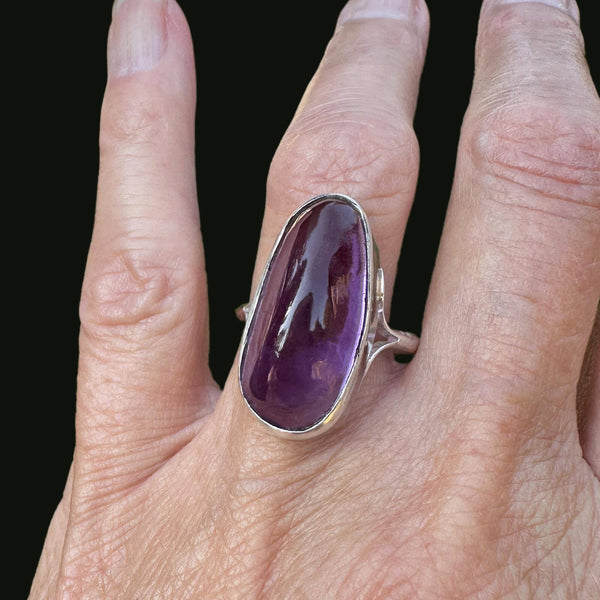 Large Scottish Amethyst Cabochon Ring in Silver - Boylerpf