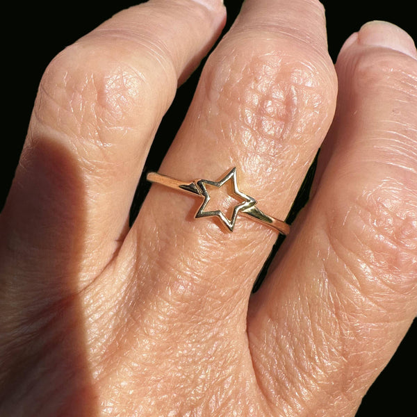 Vintage Celestial 14K Gold Cutout Star Ring - Boylerpf