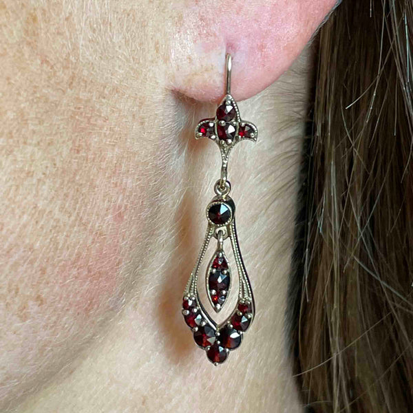 Vintage Rose Cut Garnet Long Pendant Earrings - Boylerpf