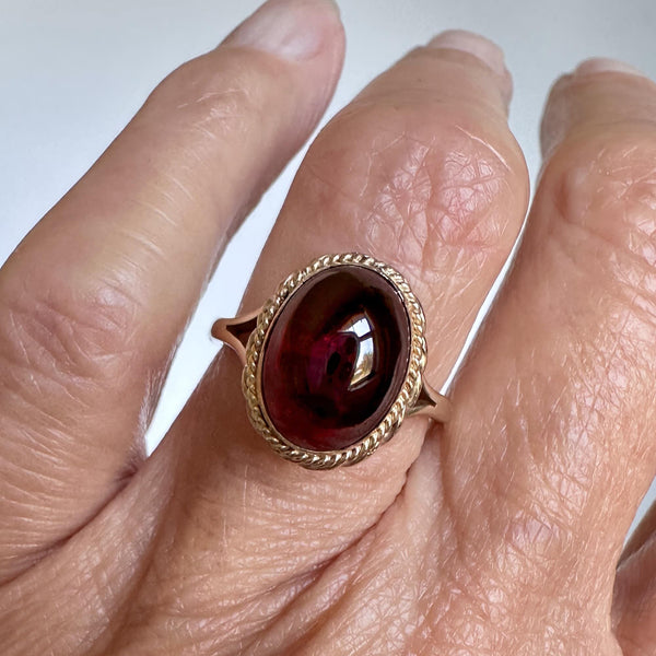 Vintage Retro 1940s Gold Garnet Cabochon Ring - Boylerpf