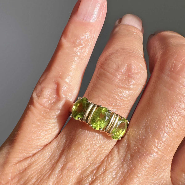 Vintage 14K Gold Three Stone Peridot Ring Band - Boylerpf