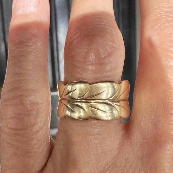 Antique Engraved Leaf Wide 14K Gold Band Ring - Boylerpf