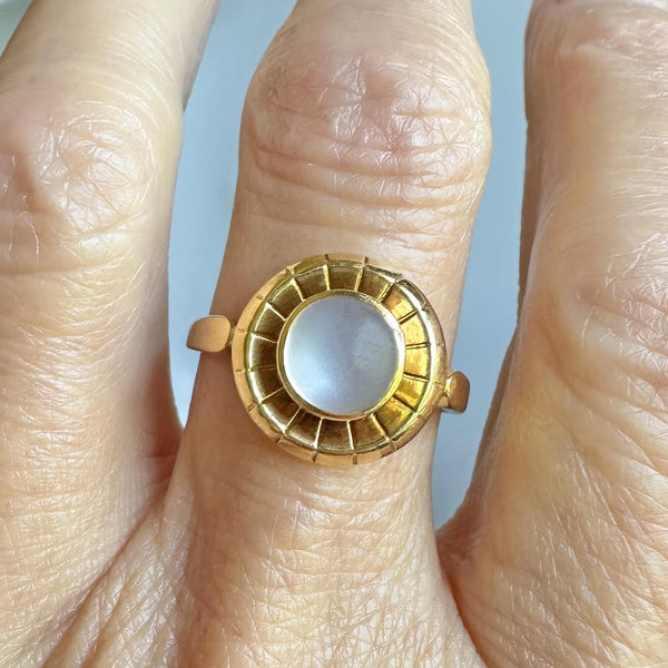 Vintage 18K Gold Target Moonstone Cabochon Ring - Boylerpf