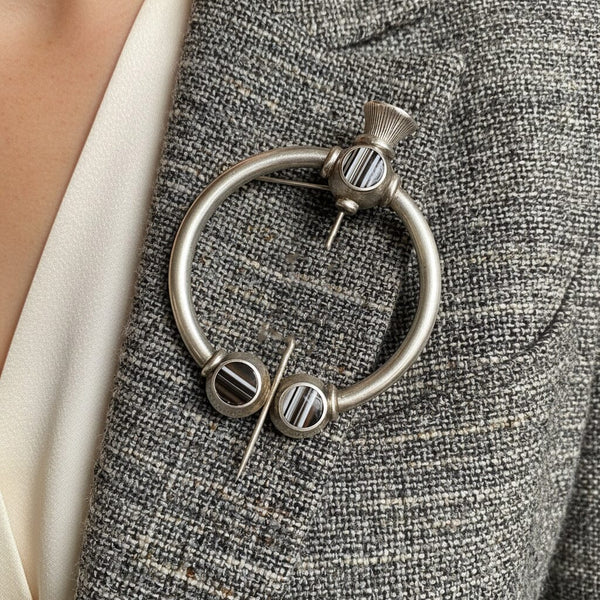 Antique Silver Scottish Banded Agate Penannular Brooch Kilt Pin