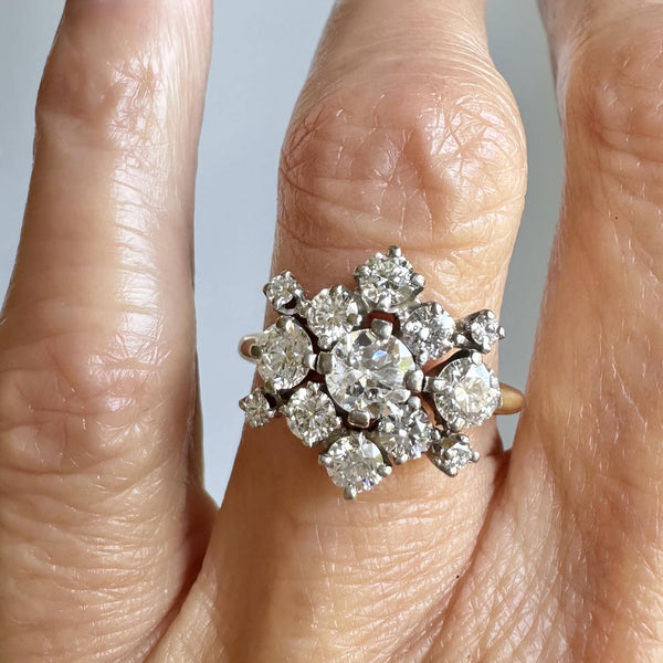 Exquisite Retro 18K Gold Diamond Cluster Ring - Boylerpf