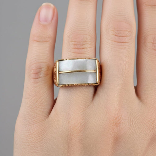 Vintage Mings Engraved 14K Gold Jade Saddle Ring