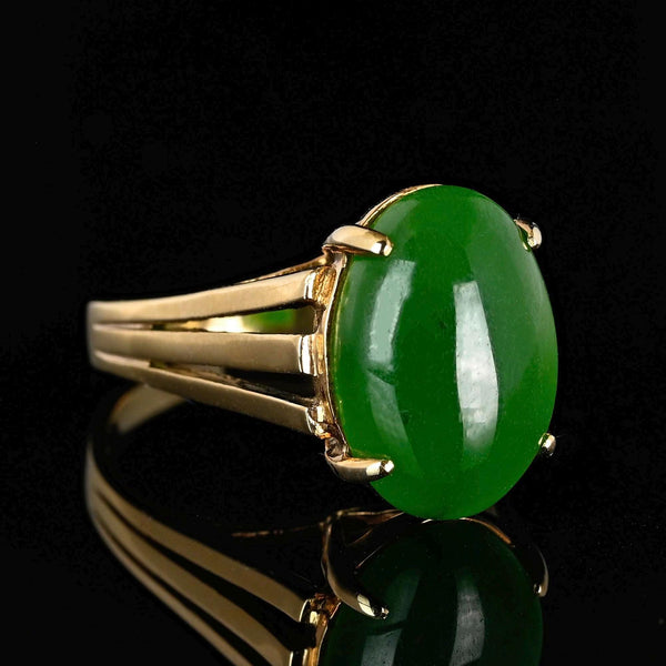 Vintage 14K Gold Solitaire Jade Cabochon Ring